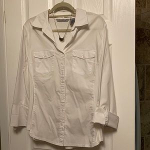 Cute white top by Larry Levine